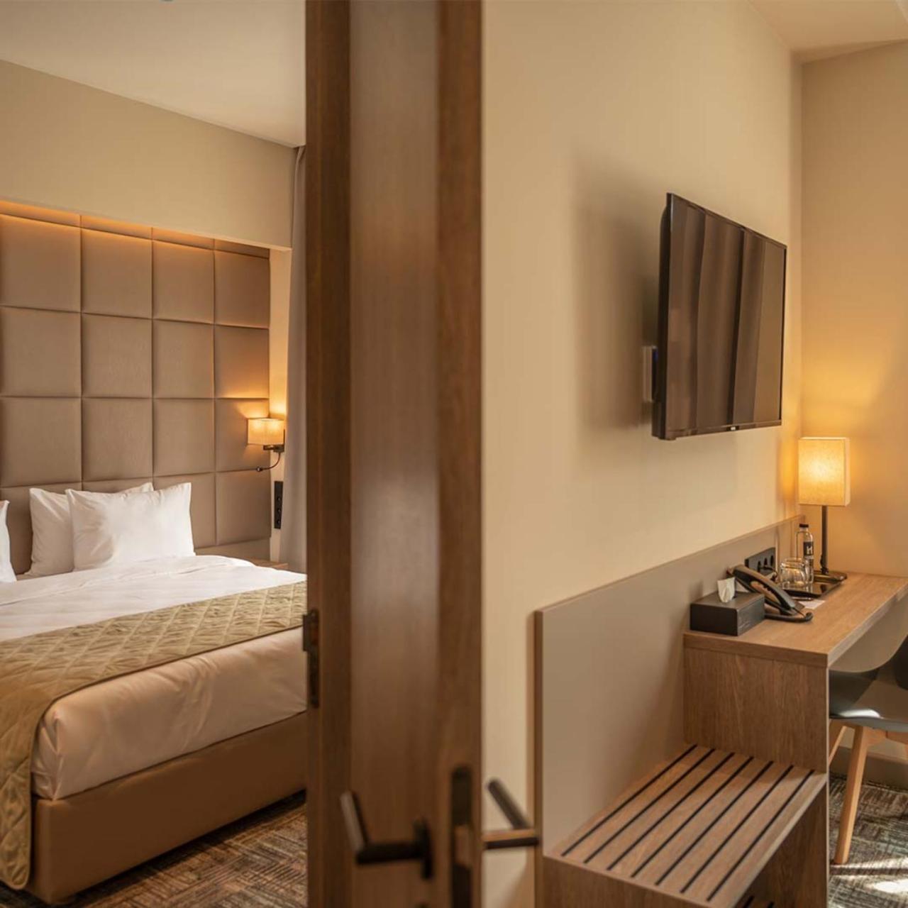 Hotel Glory Near Delhi Internationl Airport New Delhi